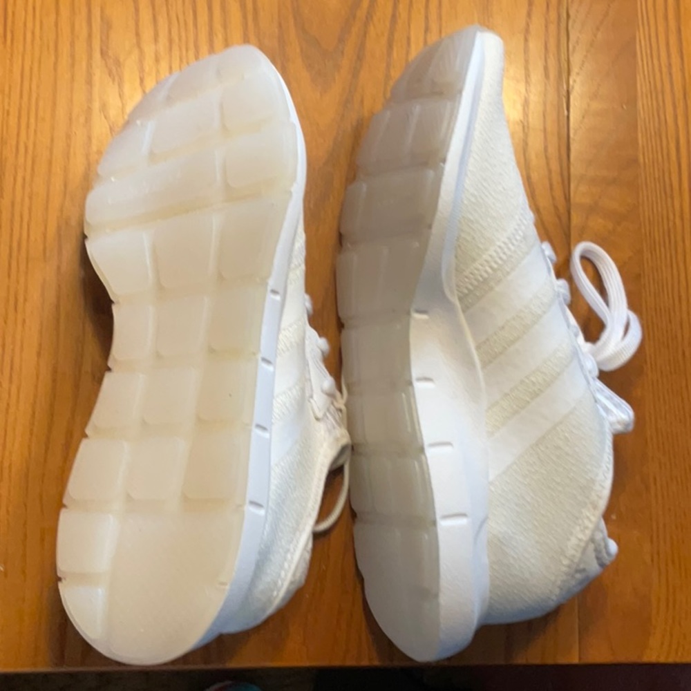 Adidas sneakers - Picture 2 of 4